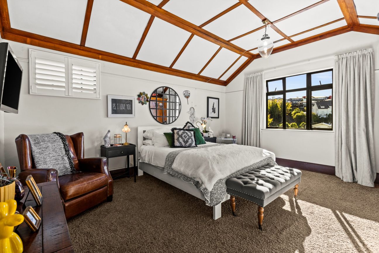 Vendors have relocated! Clear instructions to sell - Vista 2