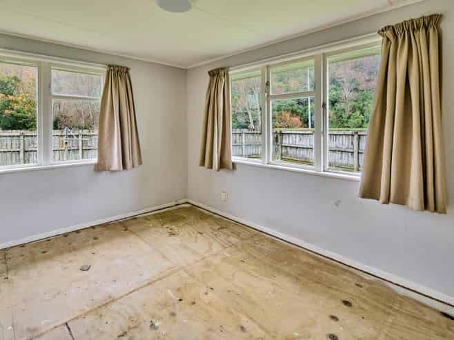 11 Orewa Grove, Wainuiomata