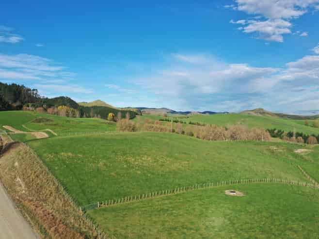 223 and 22 Peacock Road, Waipukurau