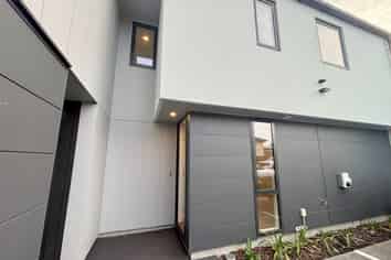 3/474 Barrington Street, Addington