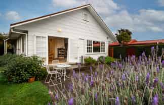 96 New Renwick Road, Burleigh