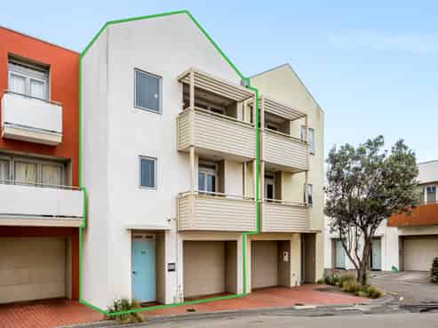 26/305 Evans Bay Parade, Hataitai