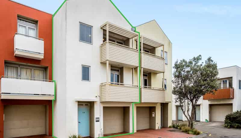 26/305 Evans Bay Parade, Hataitai