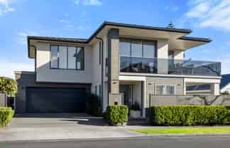 12 Autere Street, Strandon