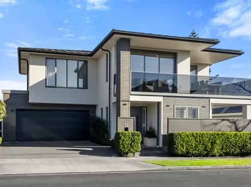 12 Autere Street, Strandon