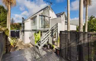 4/8 Springleigh  Avenue, Mount Albert