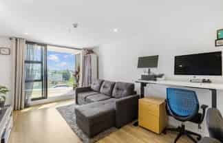 305/553C Glenfield Road , Glenfield