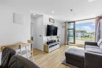 305/553C Glenfield Road , Glenfield