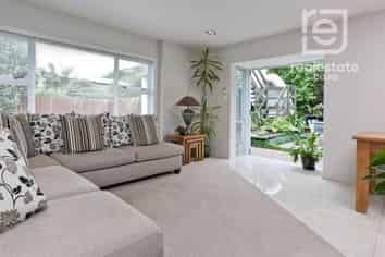 2/68 Hattaway Avenue, Bucklands Beach