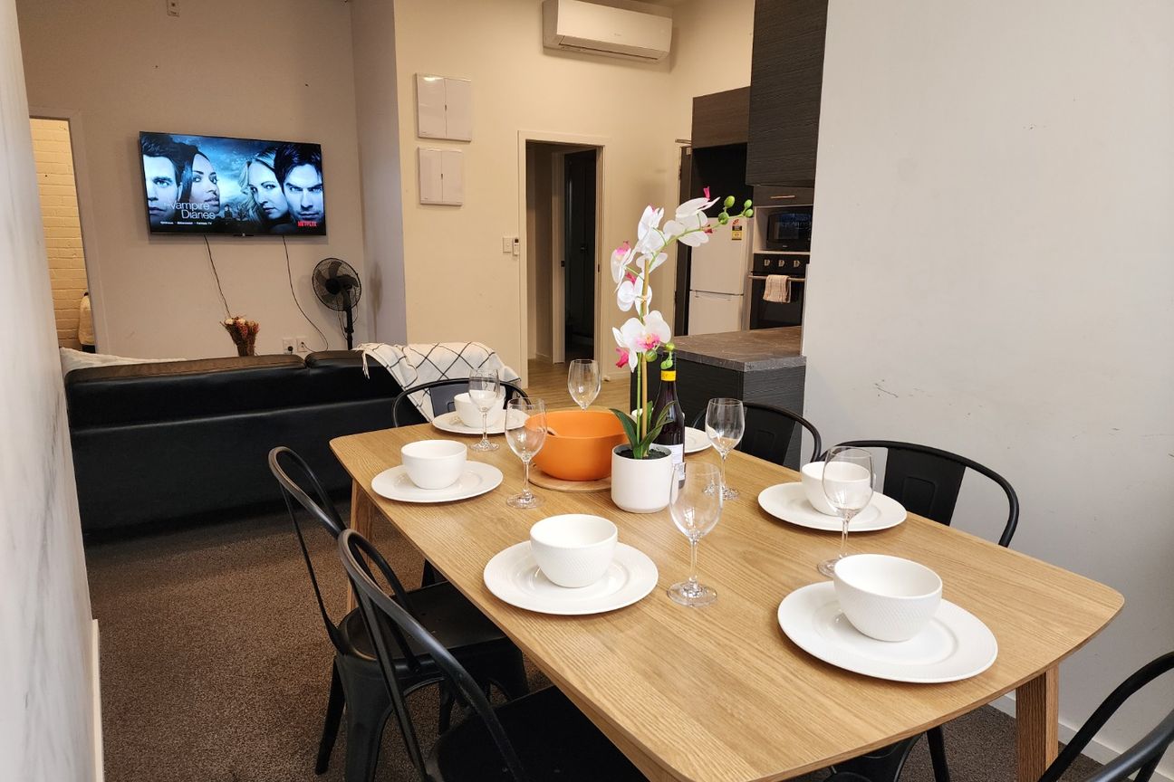 4 bedrooms + Office, Te Aro Apartment - Altro