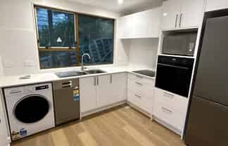 39B Oak Avenue, Paremata