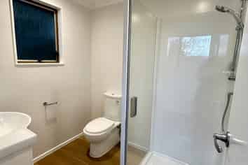 39B Oak Avenue, Paremata