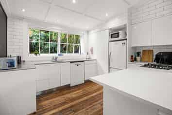 18 Bracken Street, New Plymouth Central