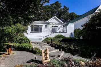 18 Bracken Street, New Plymouth Central