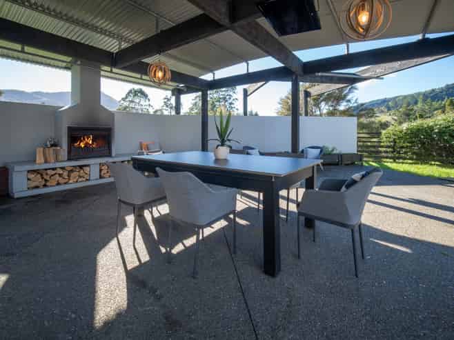 794 Hira Road, Hira