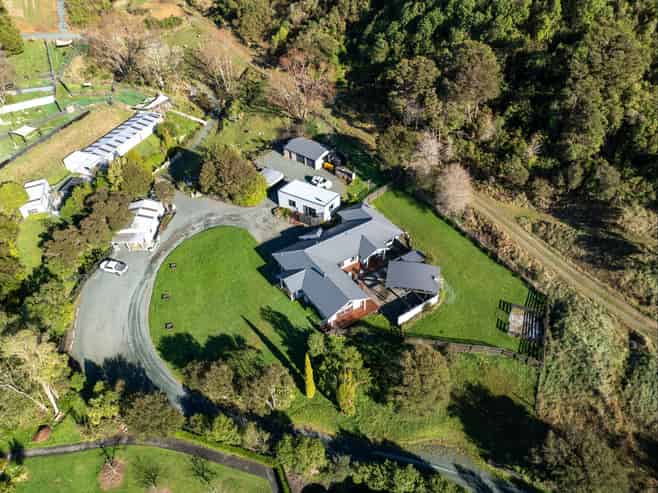 794 Hira Road, Hira