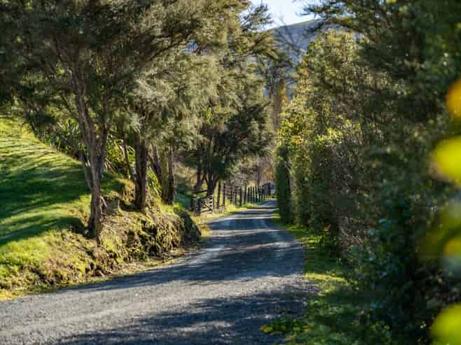 794 Hira Road, Hira