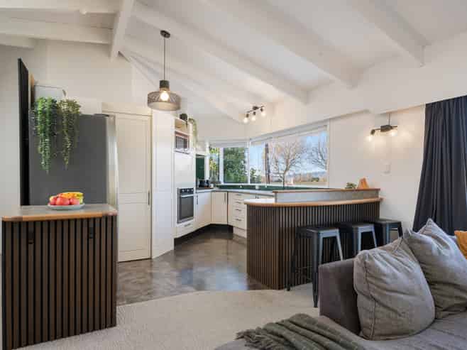 33 Rousehill Street, Renwick