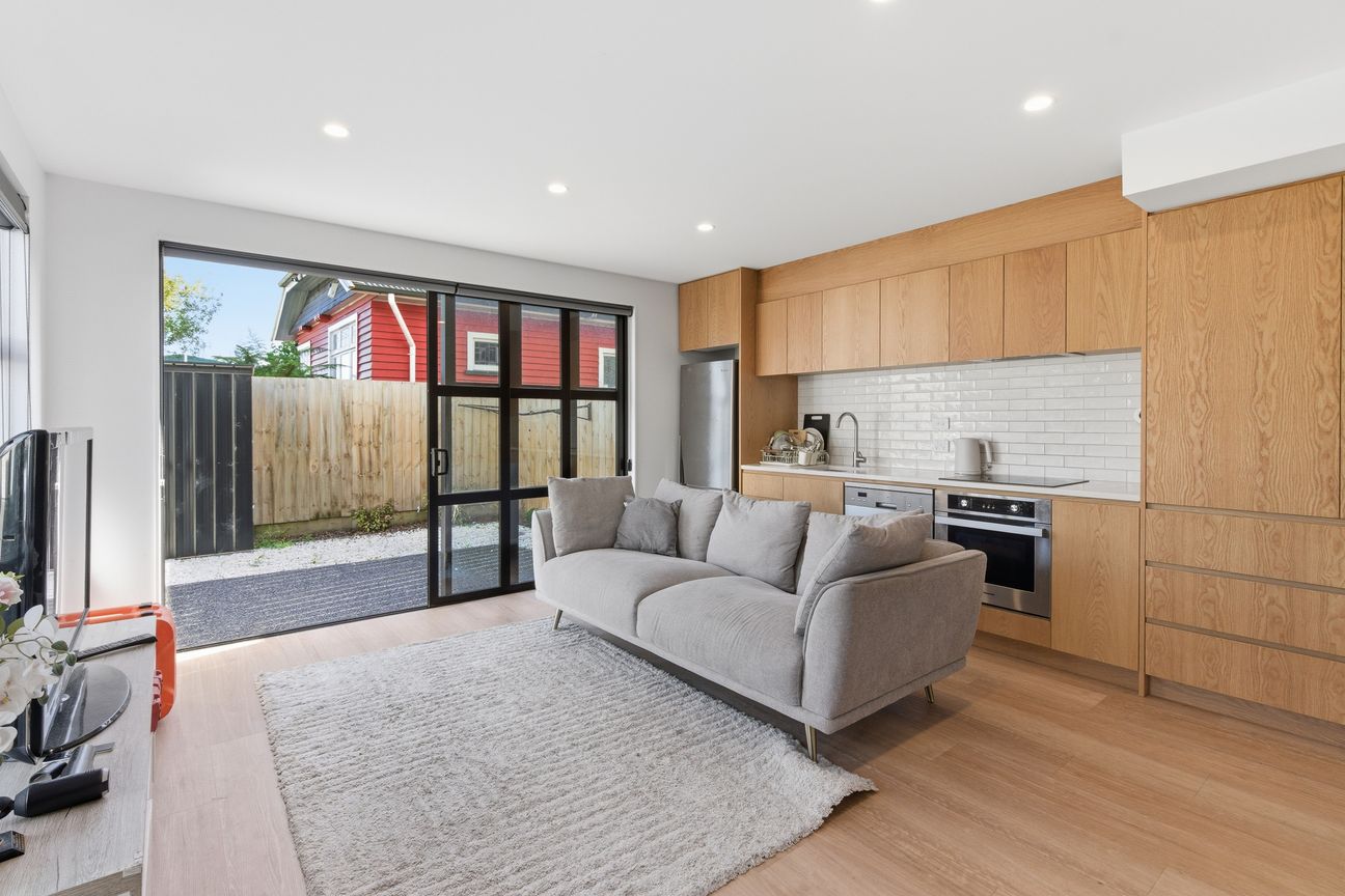 $52,000 Below RV - Exceptional Buying - Bild 6