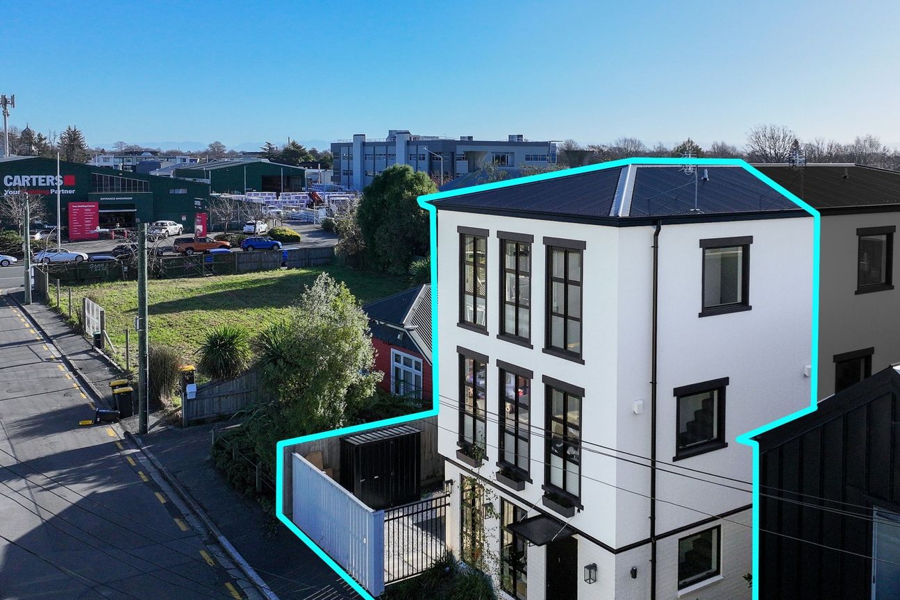 $52,000 Below RV - Exceptional Buying - Bild 4