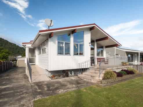5 West Crescent, Te Puru