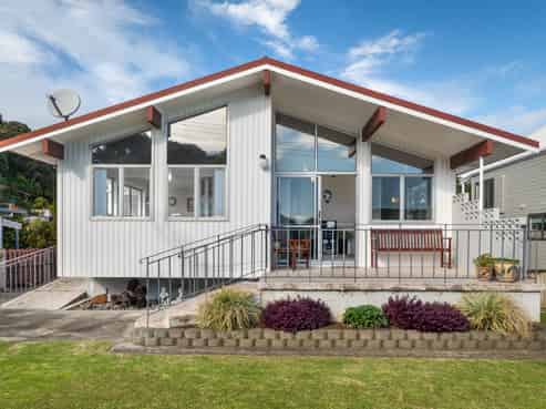 5 West Crescent, Te Puru