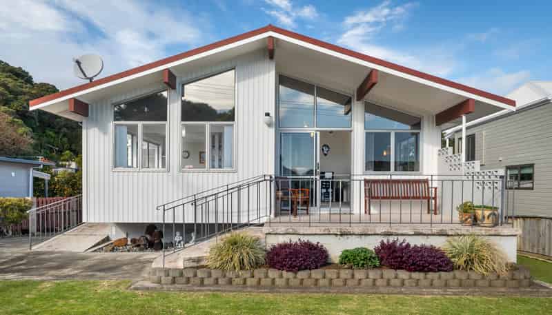 5 West Crescent, Te Puru
