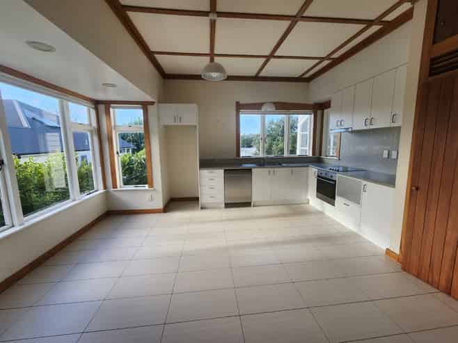 24 Maungakiekie Avenue, Greenlane