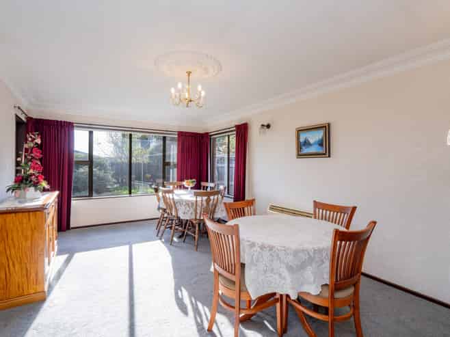 5 Mcleod Court, Rosedale