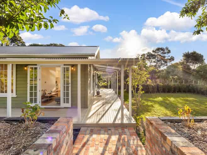 1223 Old North Road, Waimauku