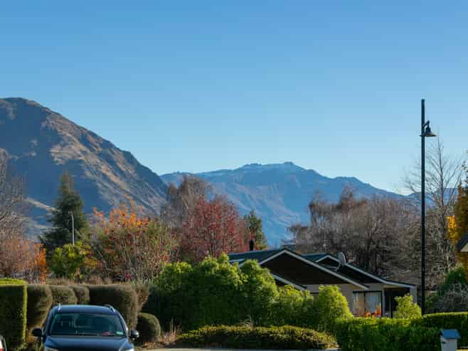 8 Pukeko Place, Wanaka