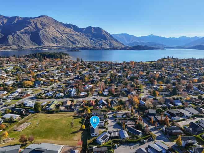 8 Pukeko Place, Wanaka