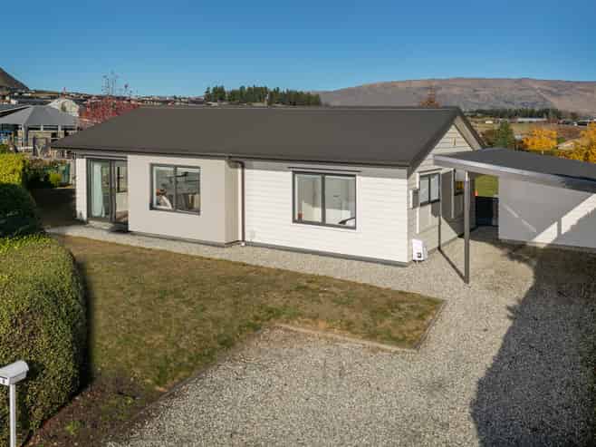 8 Pukeko Place, Wanaka
