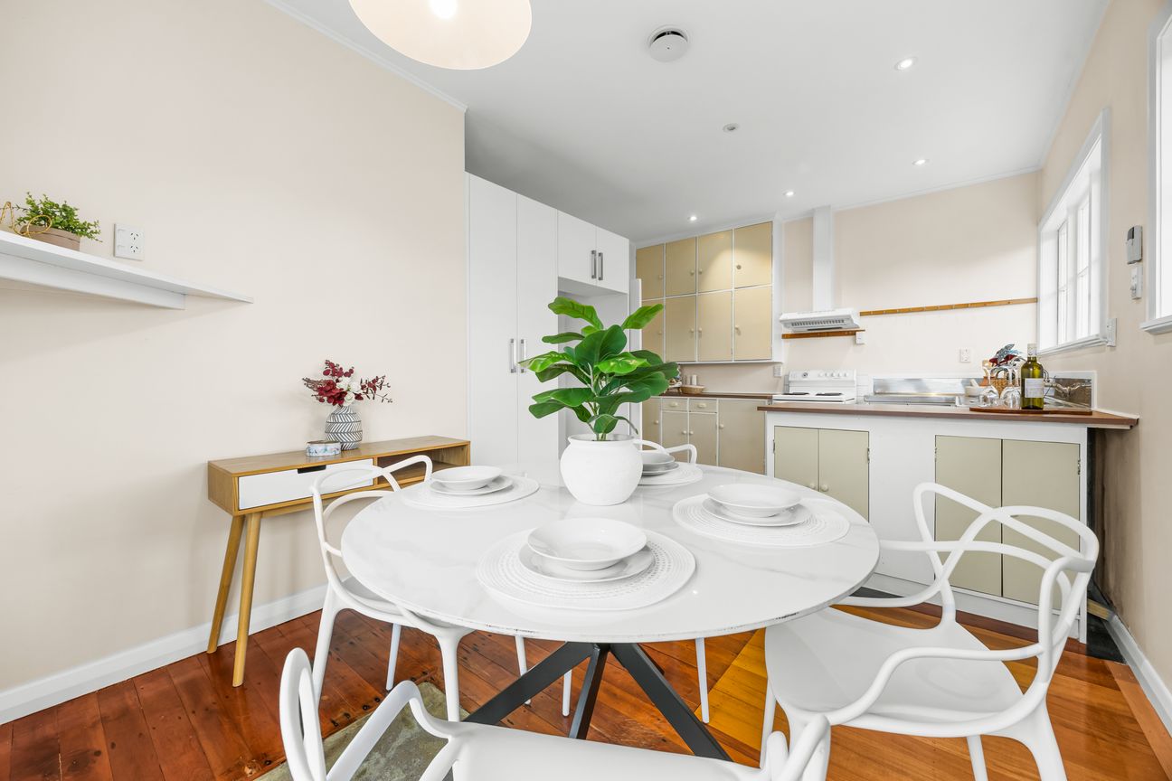 Sunlit, Sophisticated & Freehold in Meadowbank - Widok 3