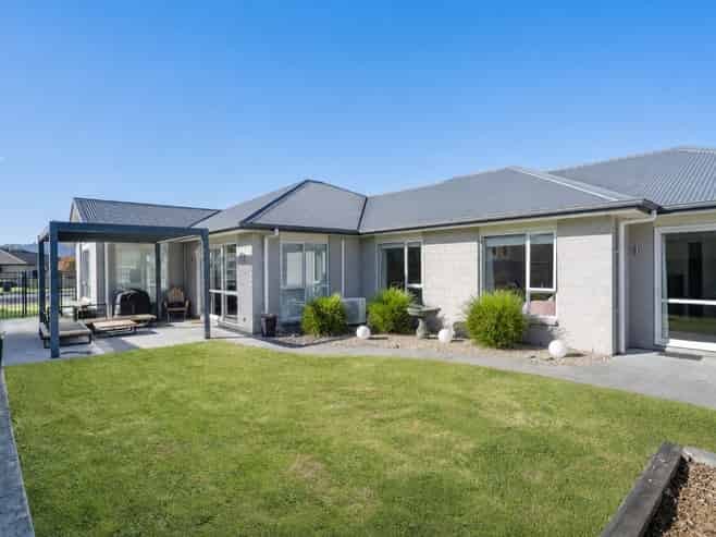 5 Carnation Court, Cambridge