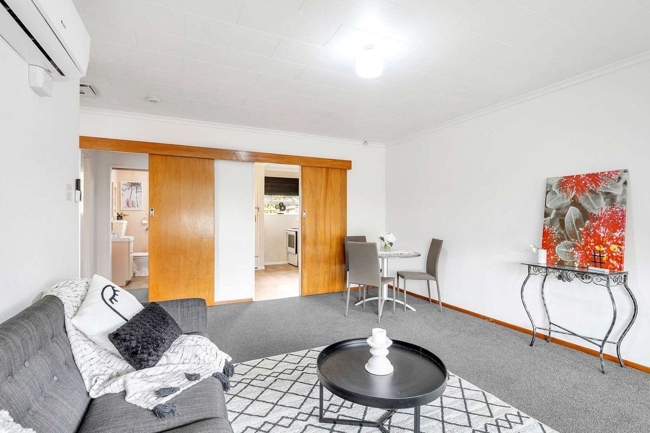 Central location, quiet area, heatpump. - Mai multe