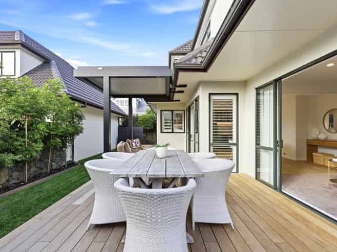 16A Seccombes Road, Epsom