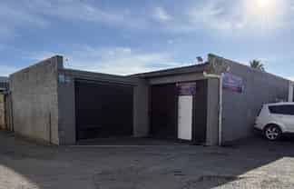 Affordable 146sqm commercial unit