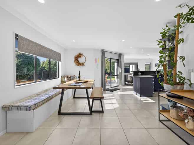14 Pascoe Drive, Woodend