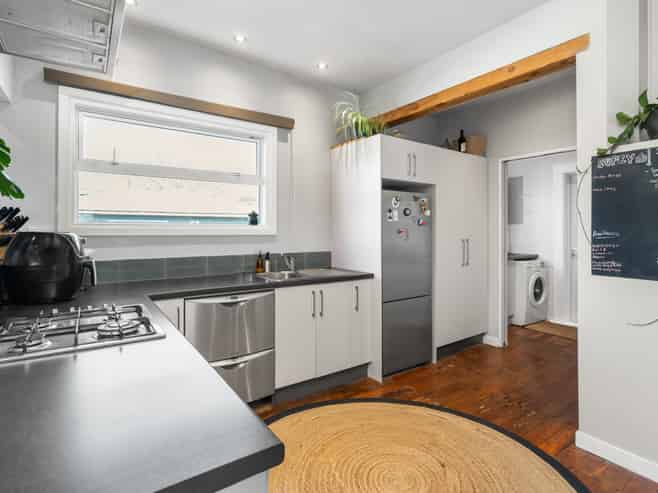 114 Wildberry Street, Woolston