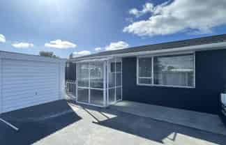 4/417 Worcester Street, Linwood