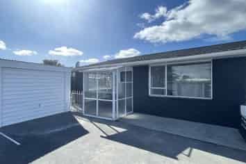 4/417 Worcester Street, Linwood