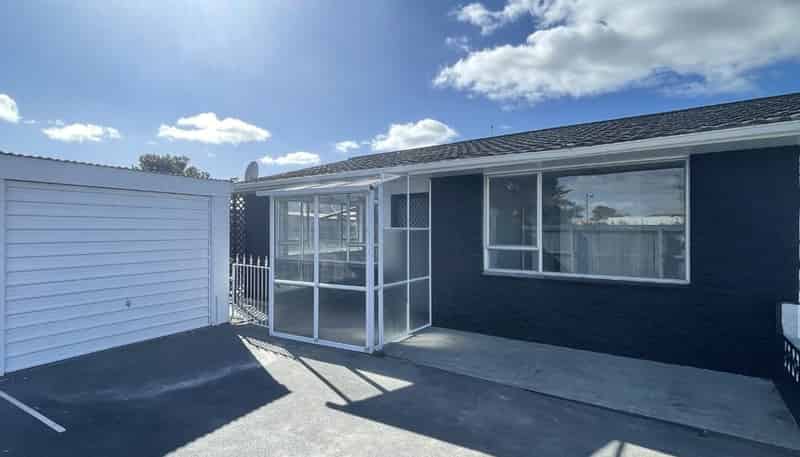 4/417 Worcester Street, Linwood