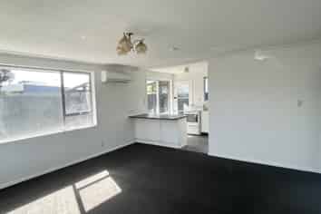 4/417 Worcester Street, Linwood