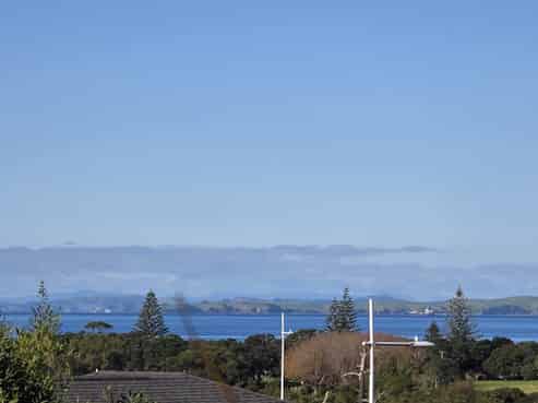 1 Karehu Place, Long Bay