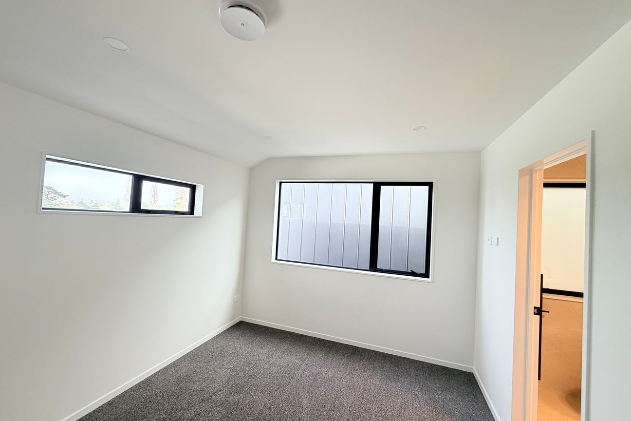 Standalone Brand New + 2 Ensuites + Own Driveway – pohled 4