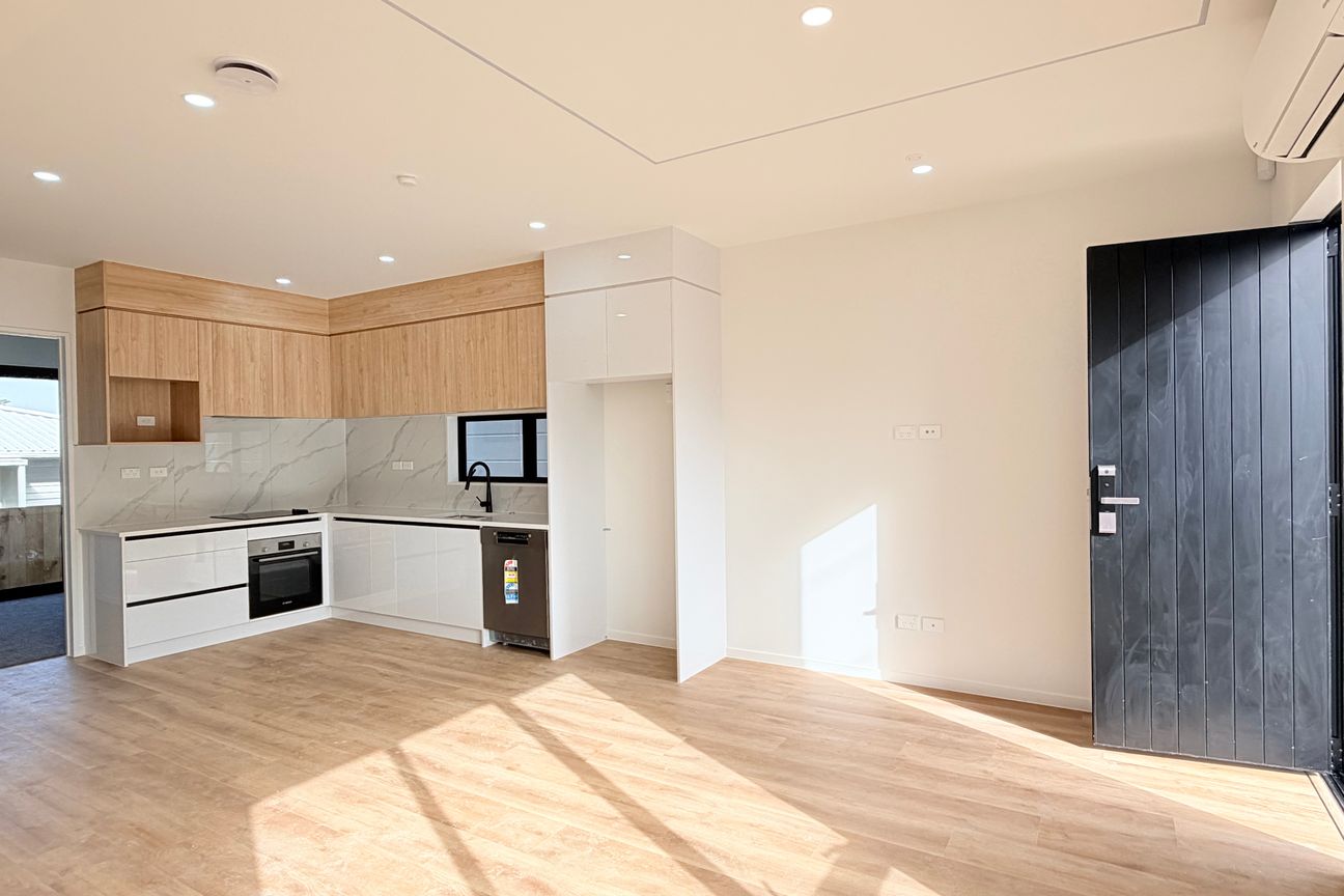 Standalone Brand New + 2 Ensuites + Own Driveway – pohled 2
