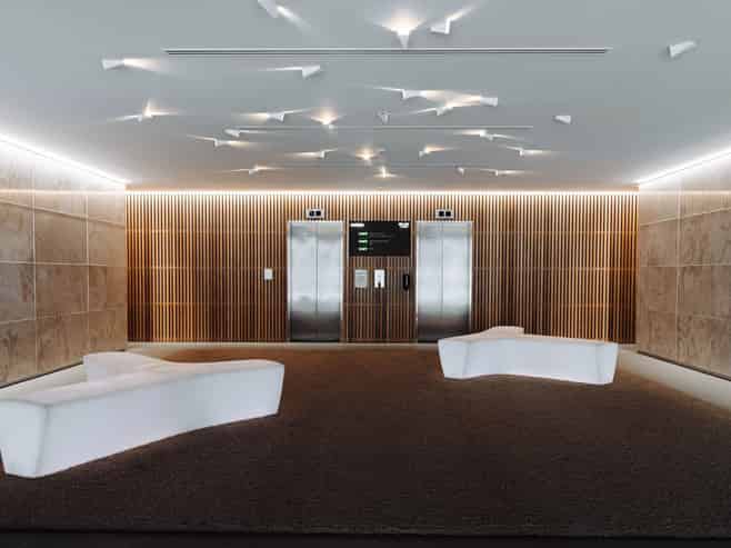 PRECINCT LIFESTYLE. TOP-FLOOR OFFICE.
