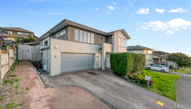 5 Woolaston Place, Flat Bush