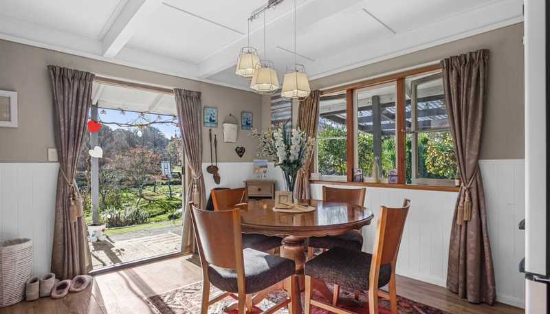 86 Old Highway, Whakamarama